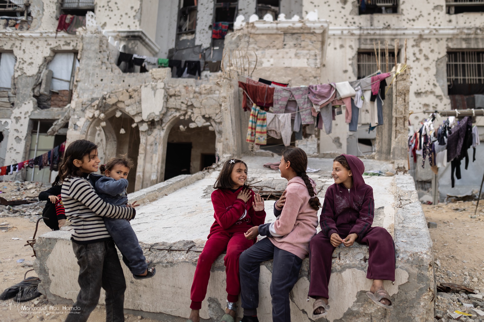 مشاريع الإغاثة والدعم الإنساني